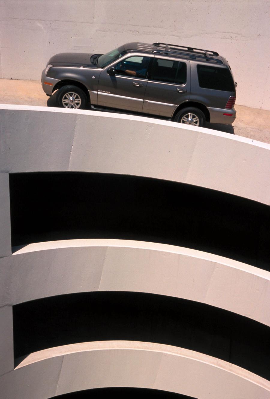  Mercury Mountaineer 2002 года  (фото 32 из 73)